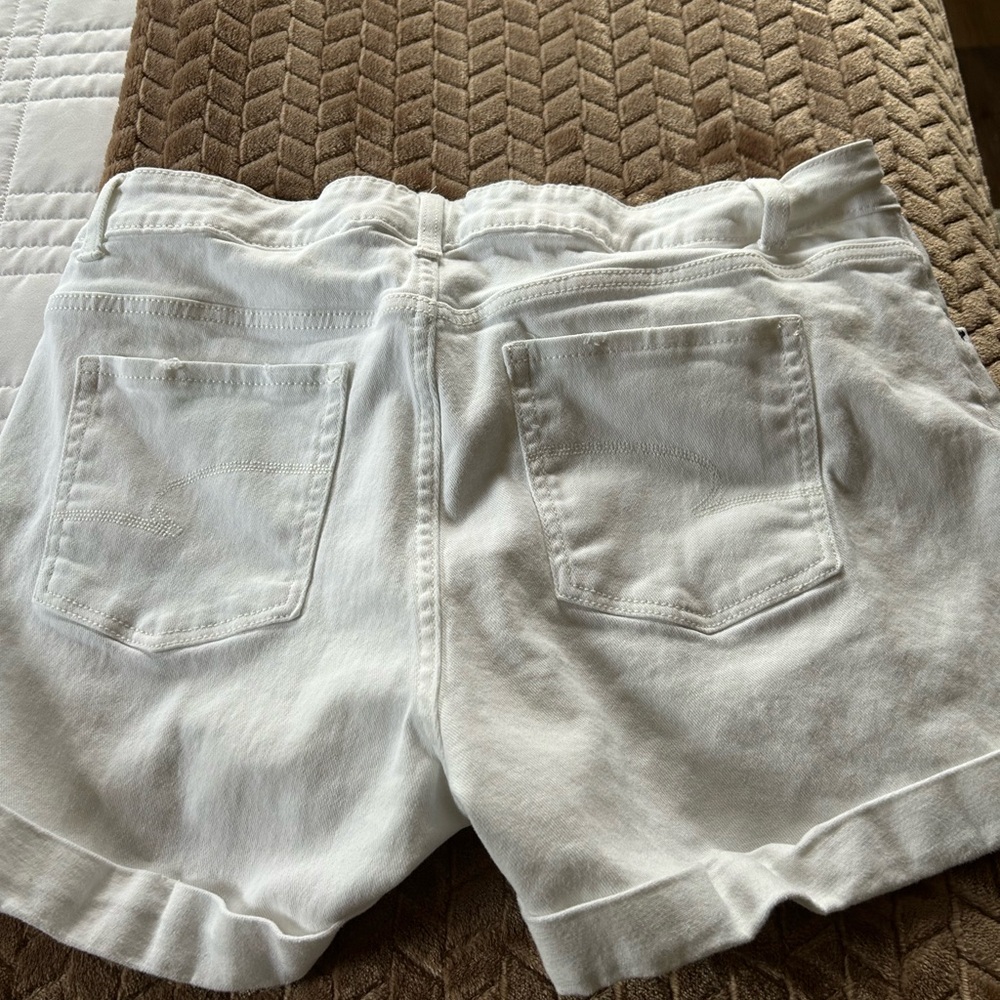 Time and Tru White Denim Jean Shorts